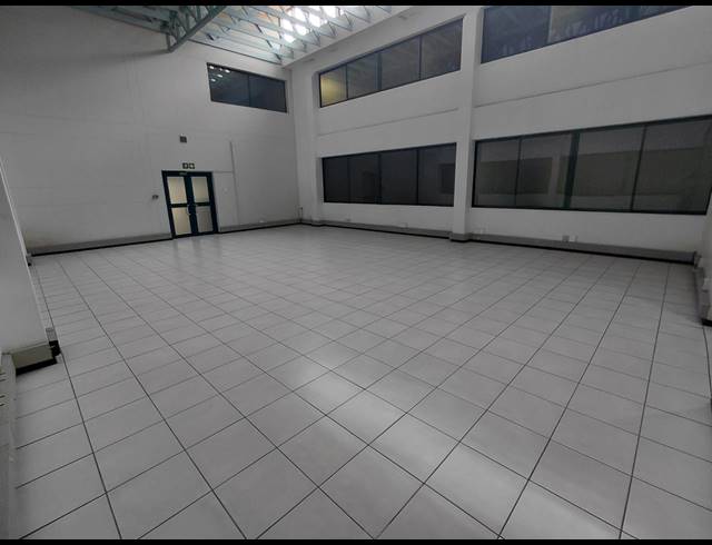 514M² OFFICE TO LET IN RANDJESPARK